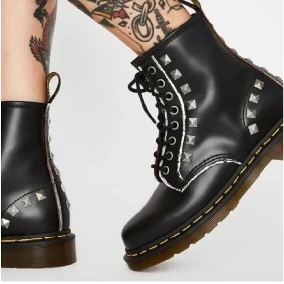 Dr. Martens 1460 Studded 8-Eye Lace-Up Boots Black Size 8 (EU 39) - Picture 11 of 11